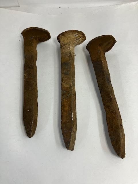 Railroad Spikes, Clavo de tren . Rustic Metal. Blacksmith Projects. santeria Palo Ifa Osha